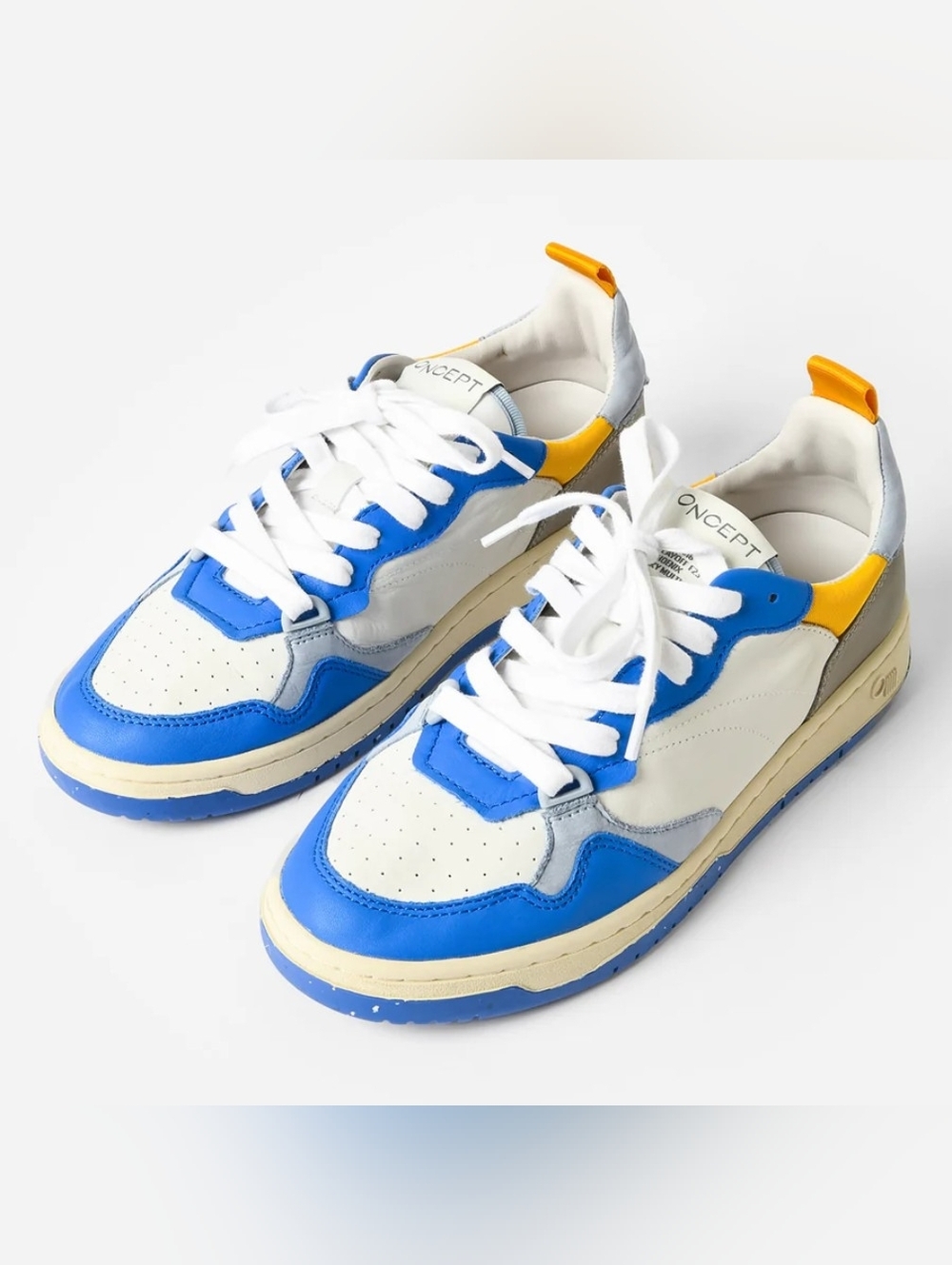 ONCEPT Women's Phoenix Sneaker
